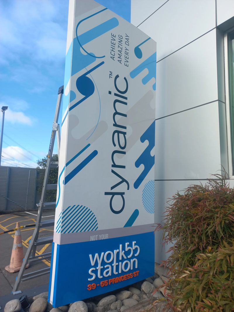 Dynamic Controls (Allient NZ) office building signage